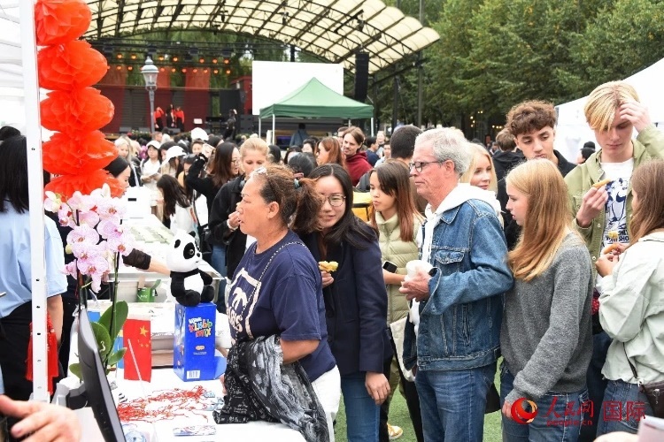 斯德哥爾摩中秋游園會(huì)。人民網(wǎng)記者 殷淼