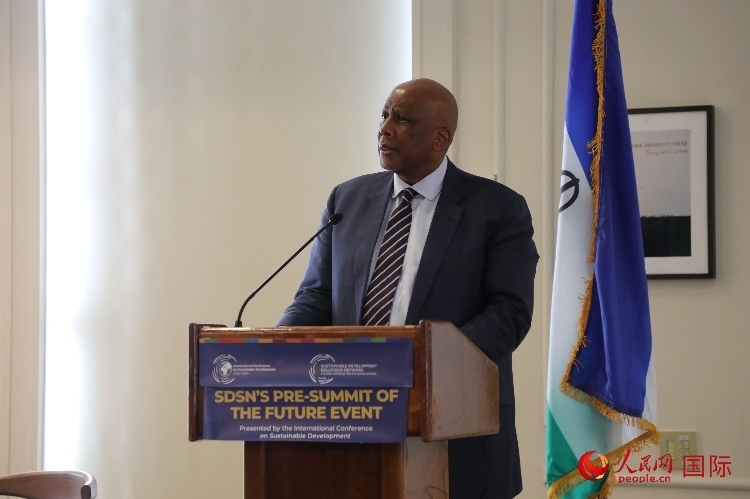 萊索托國王萊齊耶三世出席活動(dòng)并致辭。人民網(wǎng)記者 李志偉攝