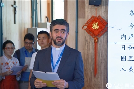 里約天主教大學(xué)校長(zhǎng)安德森·佩德羅索在活動(dòng)現(xiàn)場(chǎng)致辭。人民網(wǎng)記者 陳海琪攝