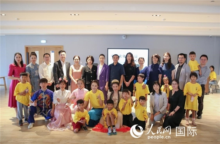 開(kāi)營(yíng)儀式部分嘉賓合影。人民網(wǎng)中東中心分社塔里克·易卜拉欣攝