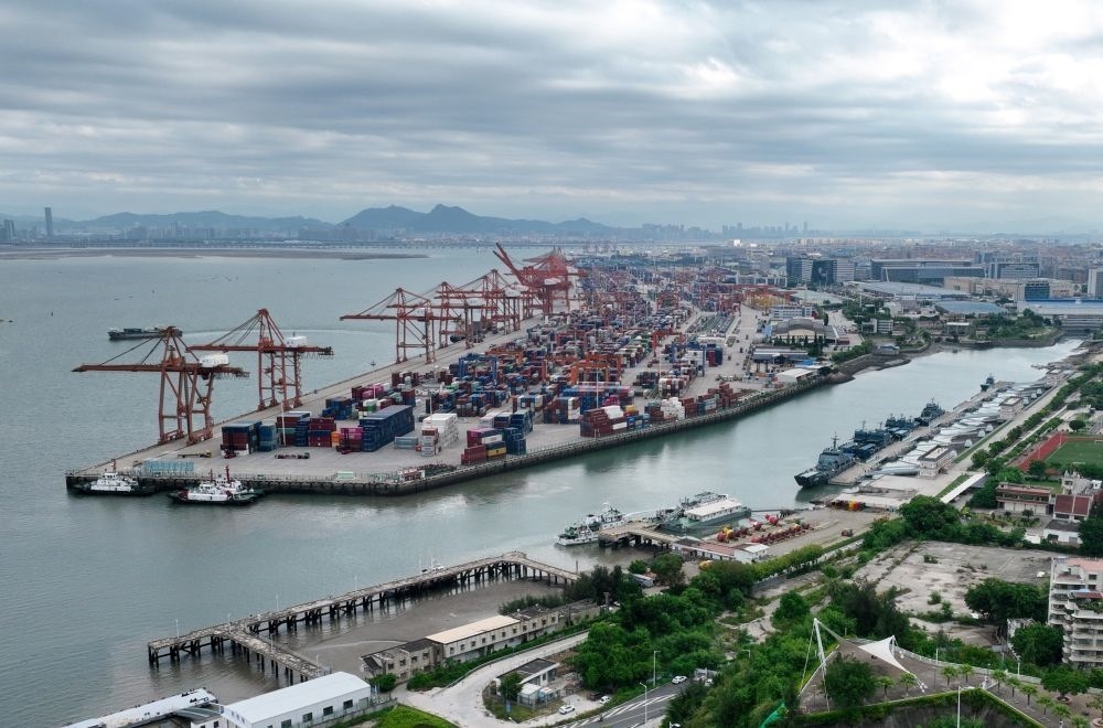 這是中國（福建）自由貿(mào)易試驗區(qū)廈門片區(qū)內(nèi)的廈門海天碼頭（2024年9月4日攝）。