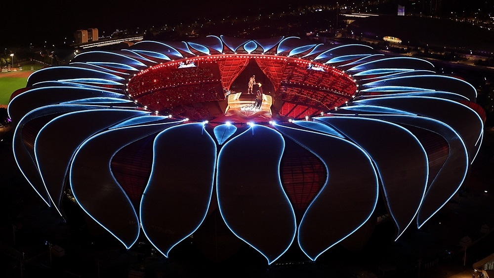 2023年9月23日，第19屆亞洲運動會開幕式上，最后一棒火炬手汪順和“數(shù)字火炬手”在開幕式上點燃主火炬。