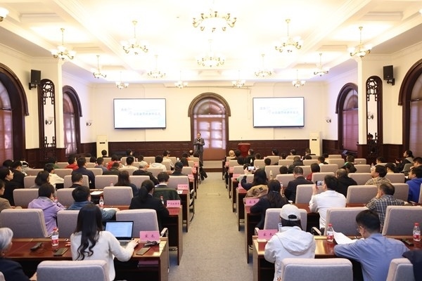 “杰出少年示范數(shù)學(xué)班”開班儀式現(xiàn)場。校方供圖