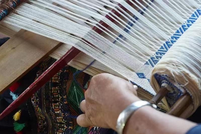 黎族傳統(tǒng)紡染織繡技藝。文化和旅游部非物質(zhì)文化遺產(chǎn)司供圖