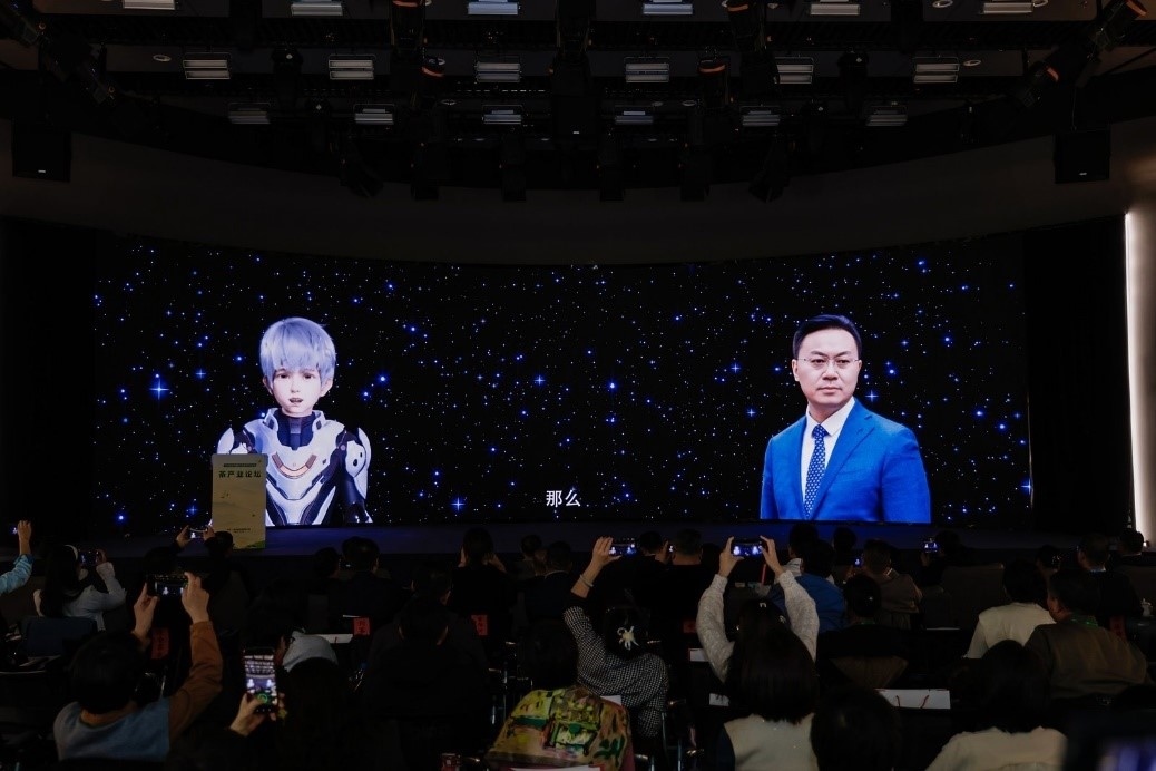 中國工程院院士、湖南師范大學校長劉仲華與人民網數字人白澤線上對話