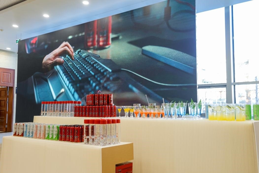 展區(qū)里的特調(diào)飲品區(qū)域。王佳雨攝