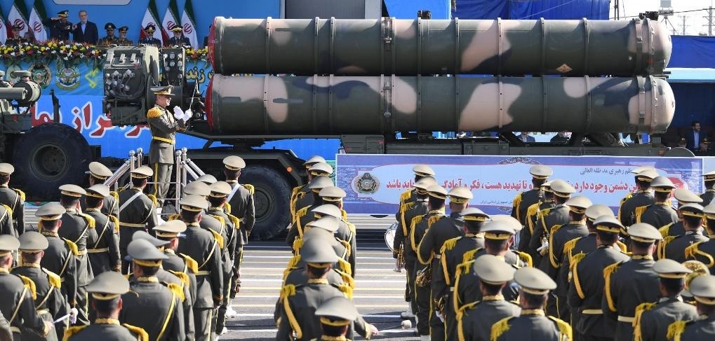 這是2024年9月21日在伊朗首都德黑蘭拍攝的閱兵式現(xiàn)場(chǎng)。新華社記者沙達(dá)提攝