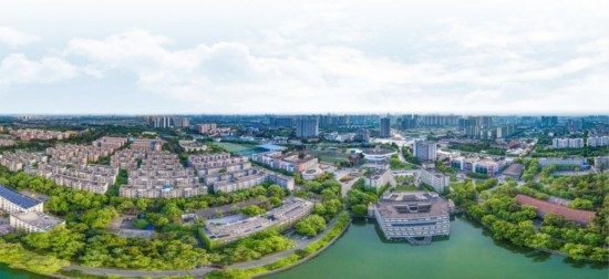 成都理工大學(xué)全景航拍圖。成都理工大學(xué)供圖