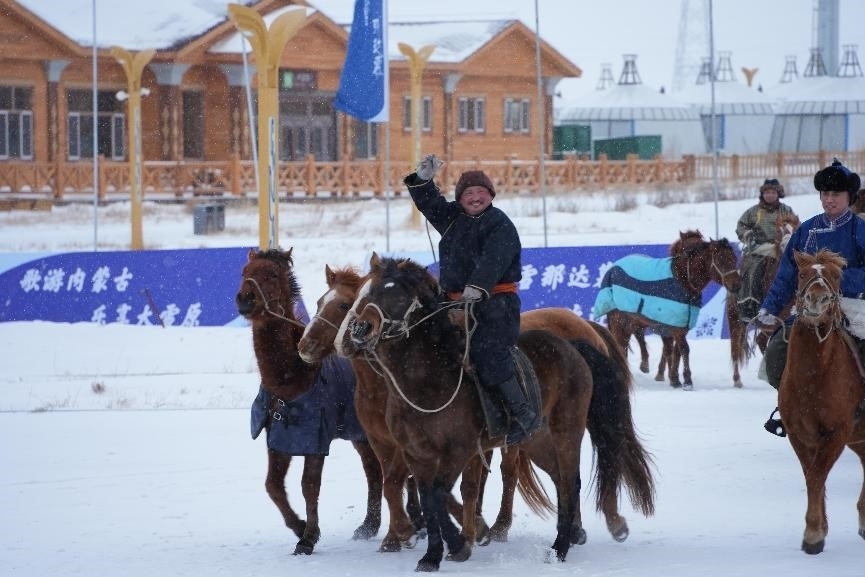呼倫貝爾冰雪那達慕。人民網(wǎng)記者 趙夢月攝