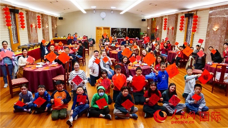 威廉蘭德小學(xué)師生活動現(xiàn)場合影。李鑫江攝