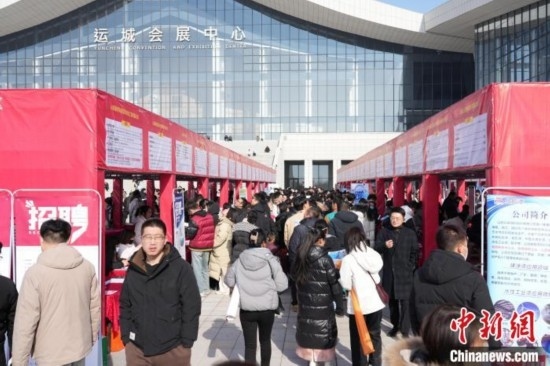 圖為招聘活動現(xiàn)場。 解凱光 攝