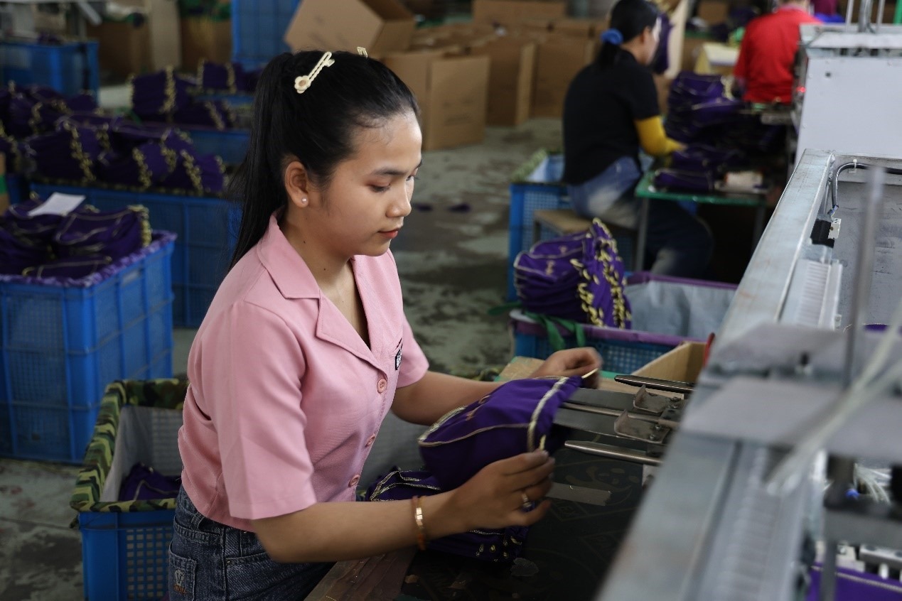 達尼在西港特區(qū)內(nèi)工作。西港特區(qū)供圖