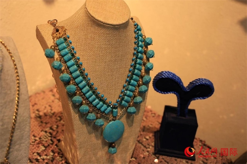 蘇美爾時(shí)期的流行項(xiàng)鏈。 人民網(wǎng)伊納斯·易卜拉欣攝