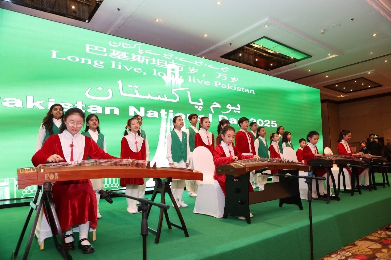 中巴兩國學(xué)生演出。巴基斯坦駐華大使館供圖