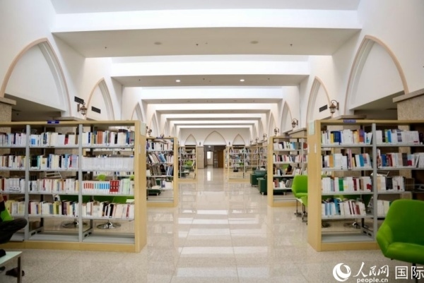 圖為吉布提國(guó)家圖書館一角。人民網(wǎng) 塔里克·易卜拉欣攝