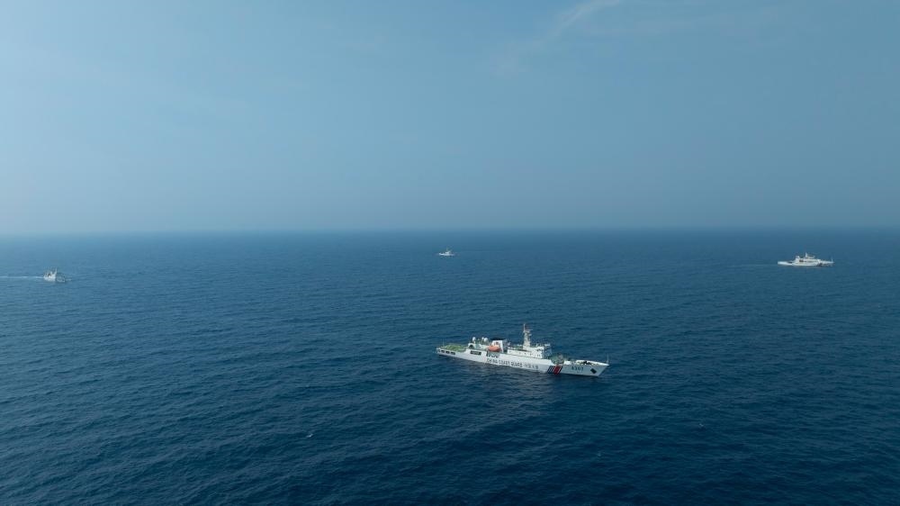 4月22日，中越海警艦艇編隊(duì)在北部灣海域開展聯(lián)合巡邏。（中國海警供圖）