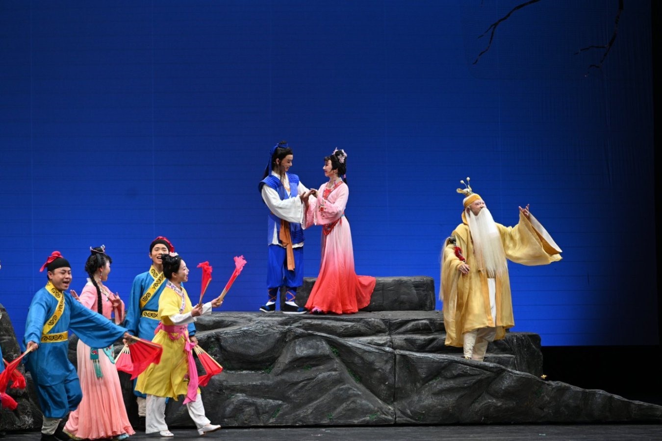 《七妹與蛇郎》演出劇照。國(guó)家大劇院供圖