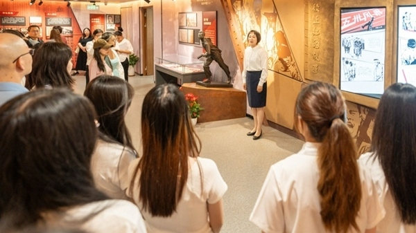 思政課現(xiàn)場。東華大學(xué)供圖