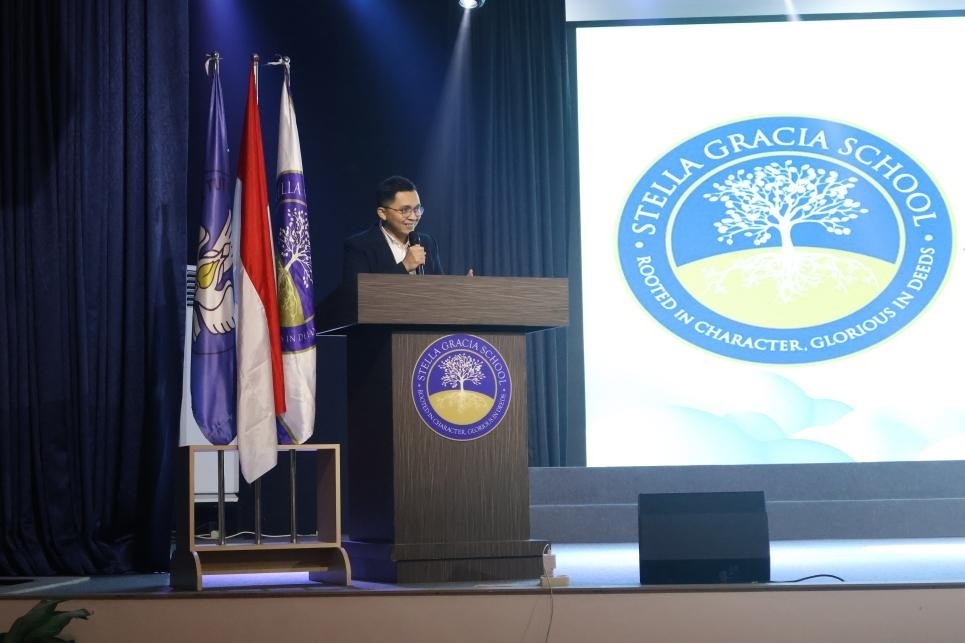 安德魯致辭。哈山努丁大學(xué)孔子學(xué)院供圖